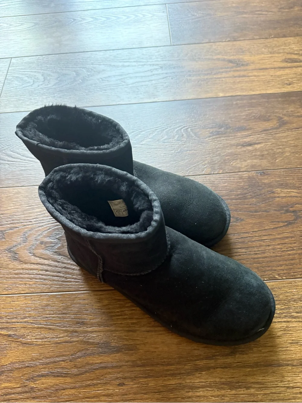 Black ugg boots